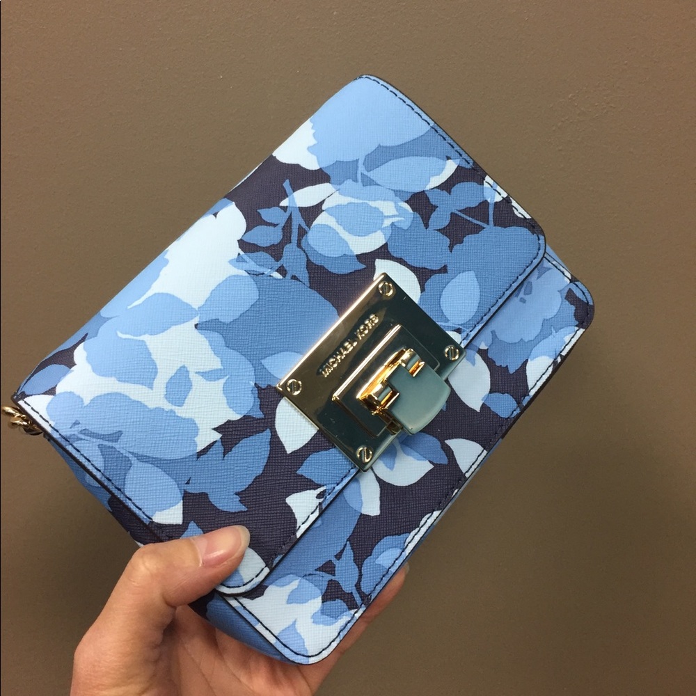 New with tag Michael Kors Small Crossbody bag
